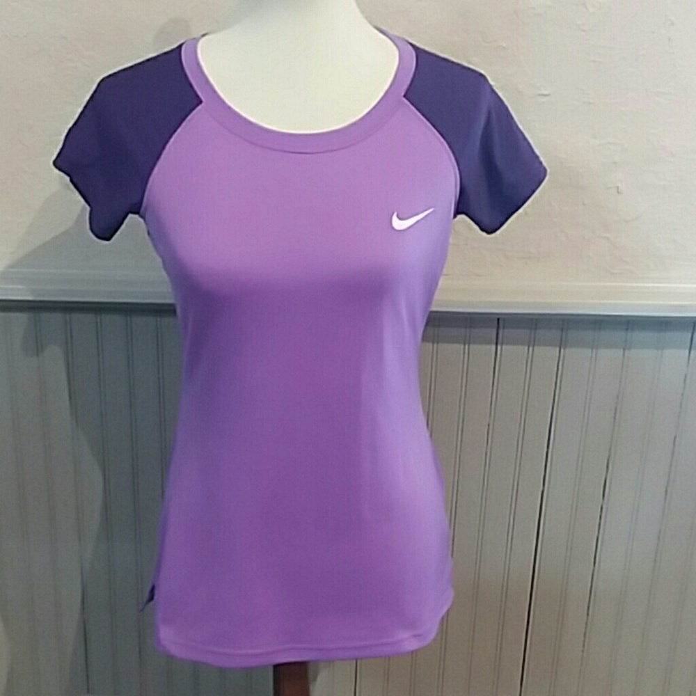 💕Nike* Shirt